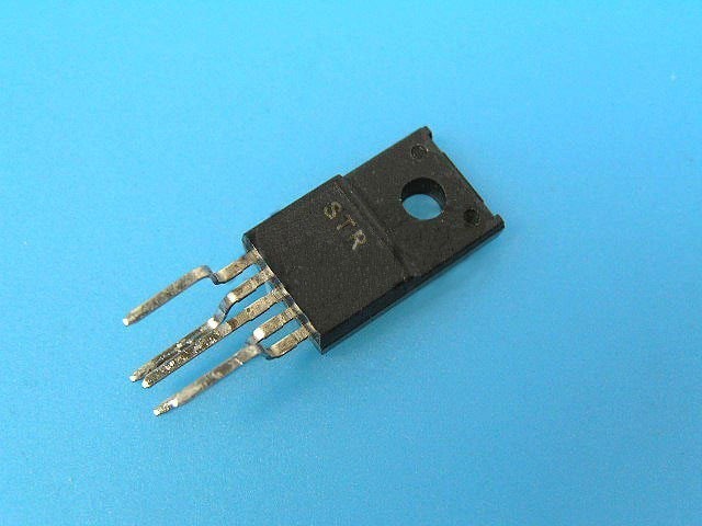 Výkonový obvod STRG5653 pre imp. zdroje