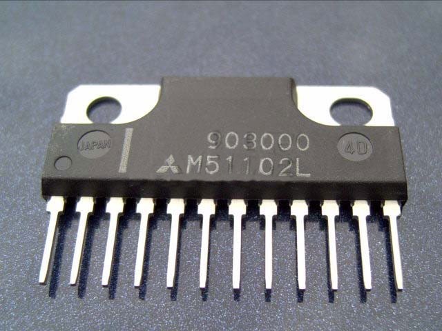 NF-KS 18V 4A 2x7W Integrovaný obvod