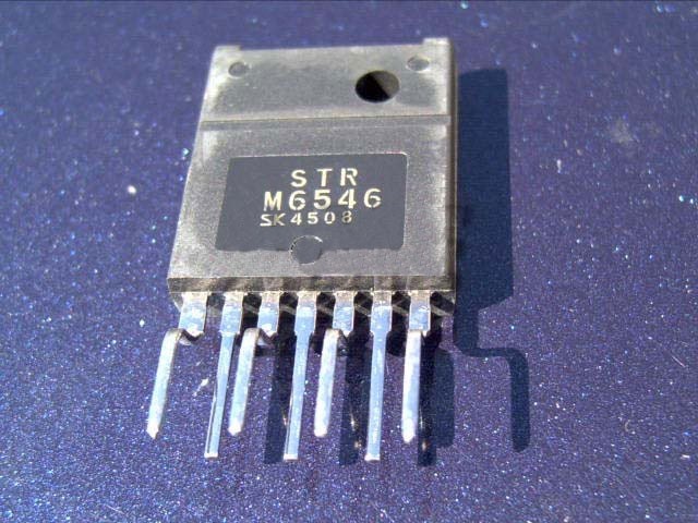 STRM6559 - Výkonový obvod pre impulzné zdroje