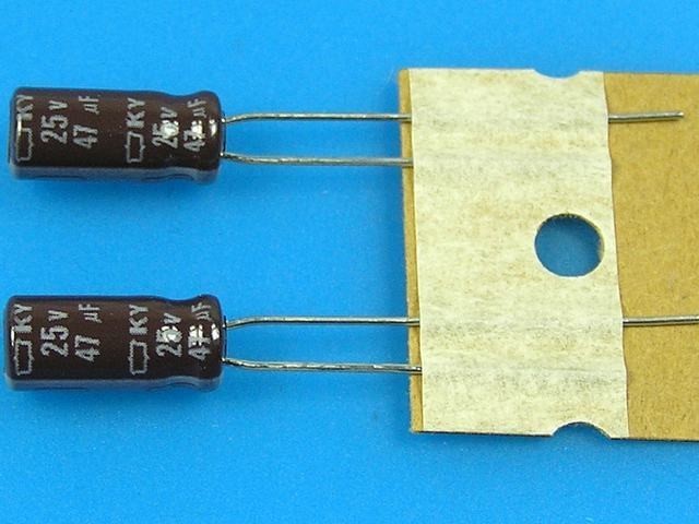 Elektrolytický kondenzátor 47uF/25V Nippon KY, nízka impedance, dlhá životnosť