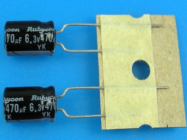Kondenzátor elektrolytický 470uF/6,3V Rubycon YK