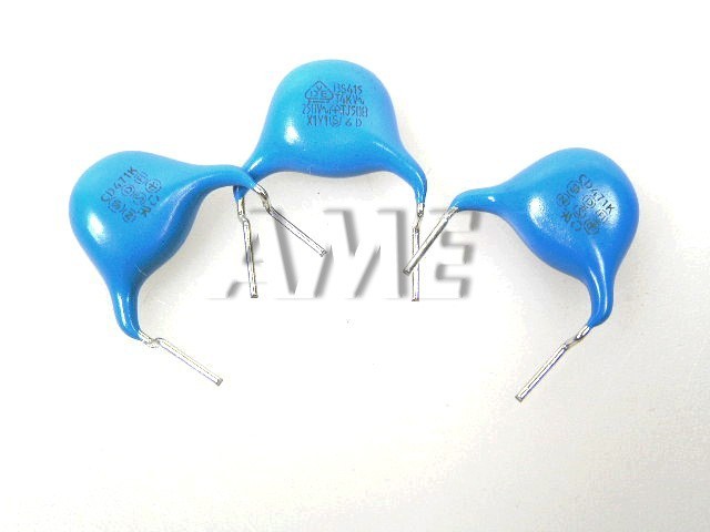 Keramický kondenzátor 470pF 250V