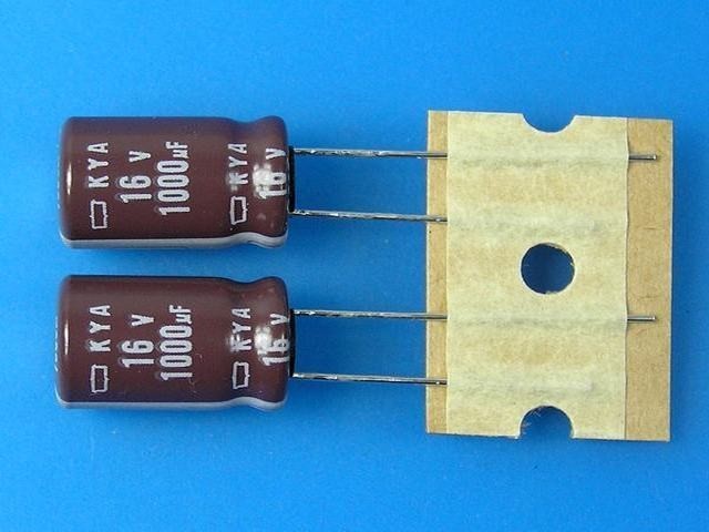Kondenzátor elektrolytický 1000uF/16V 105°C Nippon KYA