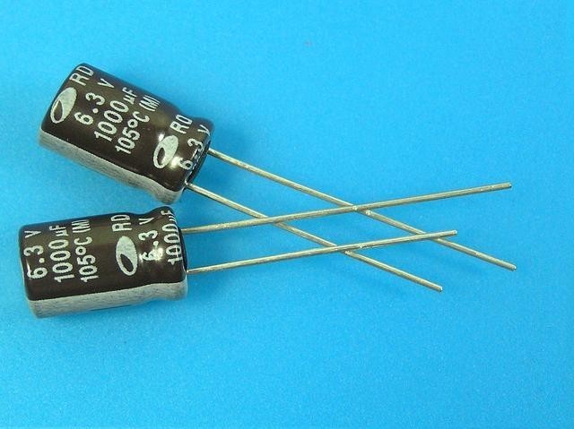 1000uF/6,3V 105°C Elektrolytický Kondenzátor Samwha RD