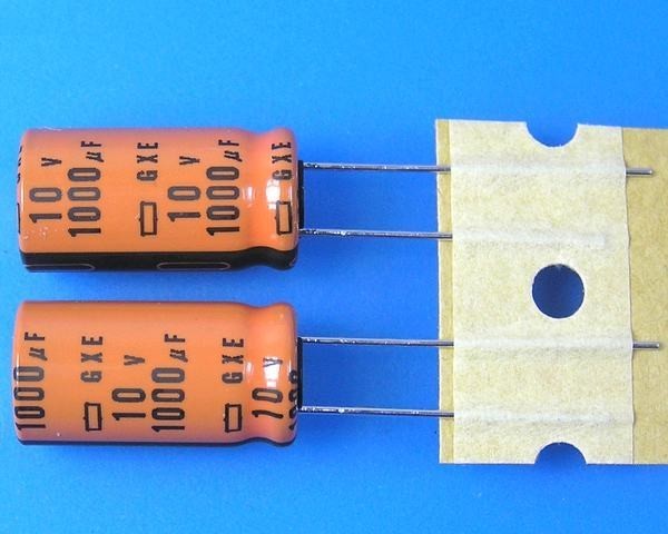 Kondenzátor elektrolytický 1000uF/10V 125°C Nippon GXE
