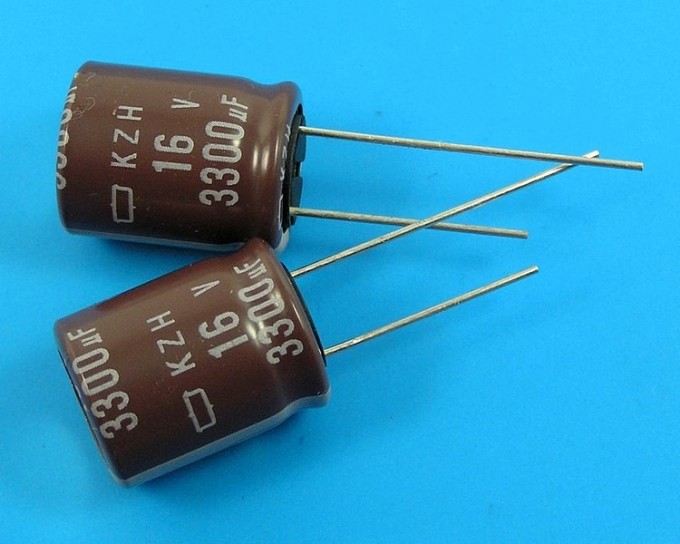 Nippon KZH 3300uF/16V Elektrolytický Kondenzátor - 105°C, Nízka Impedance, Vysoký Prúd