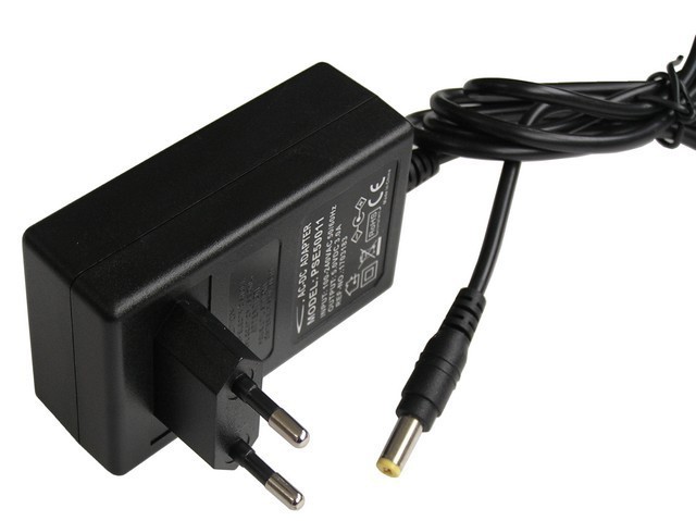 Stabilizovaný napájač 5V 3A s konektorom 5.5 x 2.1mm - PSE50011