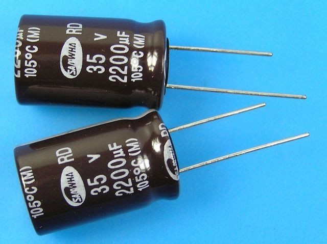 2200uF/35V Samwha RD Elektrolytický Kondenzátor - 105°C