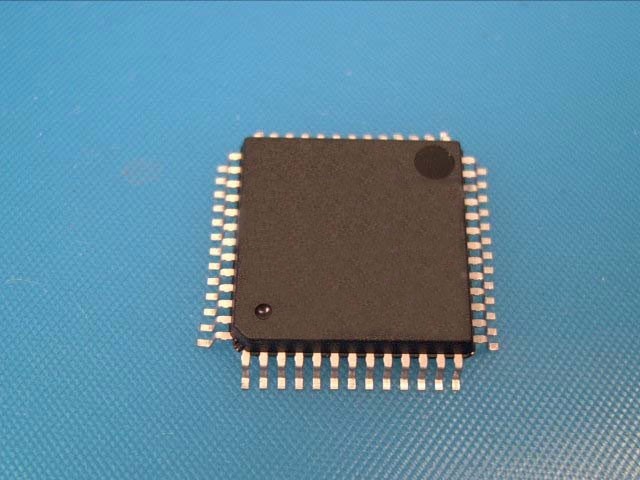 uPD16311GC / PT6311 - Procesor pre displeje a klávesnice