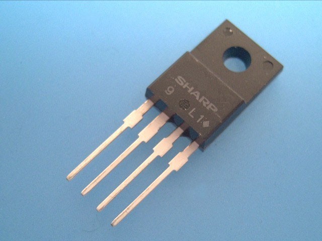 Regulovaný stabilizátor napätia KA78R12 / PQ12RF11, 12V 1A