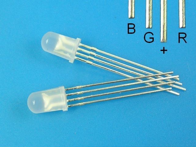 RGB LED dióda 5mm s kulatým difuzérom