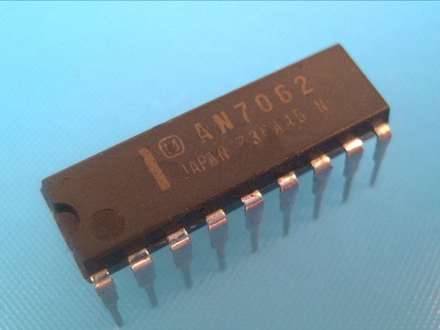 AN7062 NF Predzosilňovač - Budík