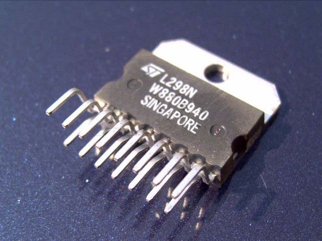 DC impulzný zdroj L4964 5.1 - 40V 4A