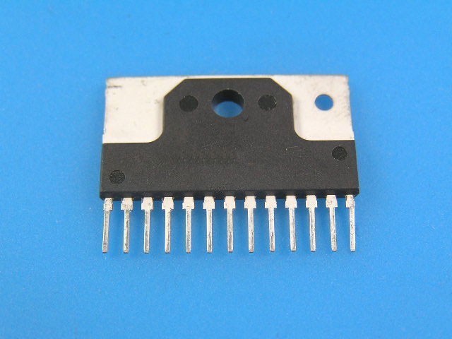 LA4597 NF-KS 18V 2.7A 2x3W