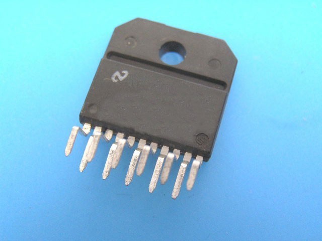 LM4700TF Napájací modul 32V 3.5A 30W