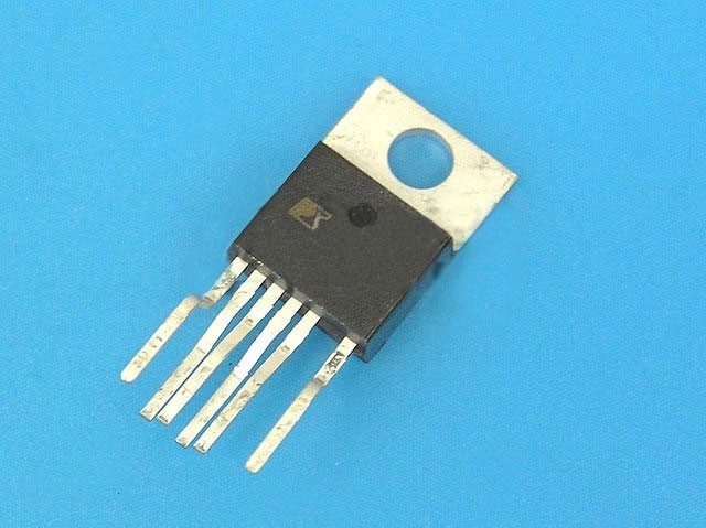 TOP249Y - Výkonový obvod AC/DC switcher