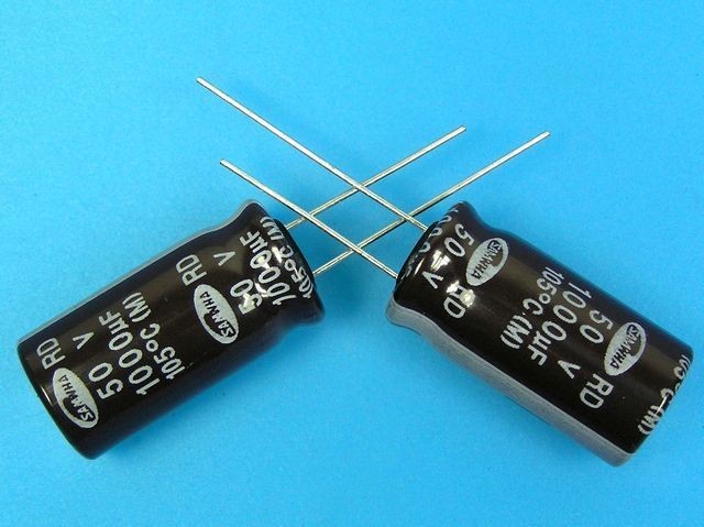 Kondenzátor elektrolytický 1000uF/50V 105°C Samwha RD