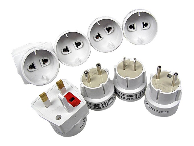 Cestovný sieťový adaptér - 4dielna redukčná sada