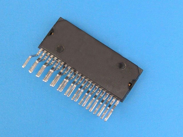 TDA8920BJ Integrovaný zosilovač 2x100W