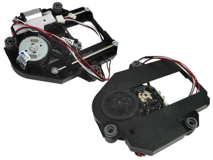 DVD jednotka HOP1200W-B s kompletným modelom DM520A013RS