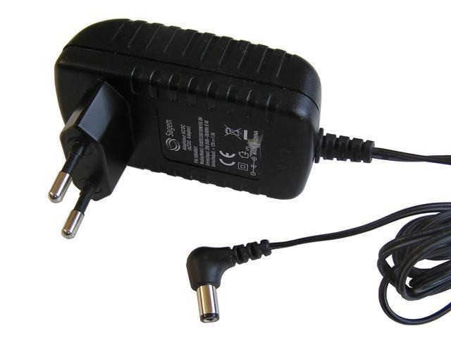 Univerzálny impulzný napájač 12V 1,5A s konektorom 5,5x2,5mm