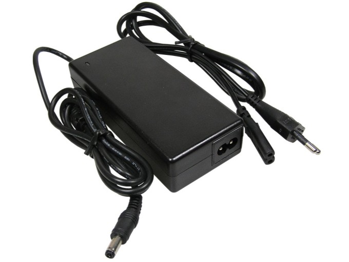 Univerzálny napájač pre notebooky 19V 4,74A 90W