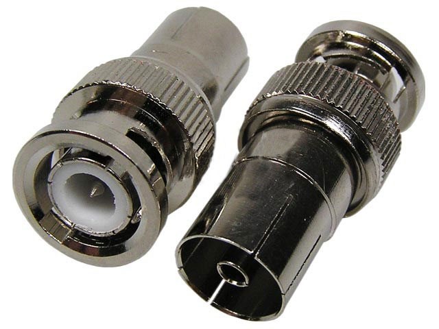 Redukcia konektora BNC / IEC samec - samica