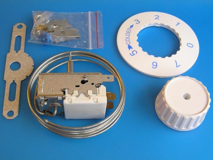 Univerzálny termostat pre chladničky a mrazničky K60P1013 VP4