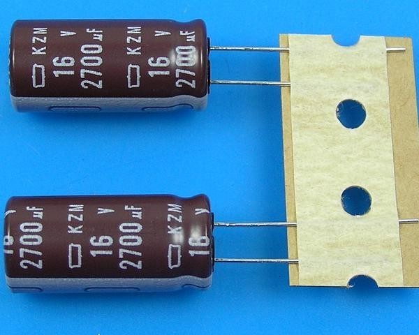 Nippon KZM Kondenzátor 2700uF/16V 105°C - Nízky ESR, Dlhá životnosť