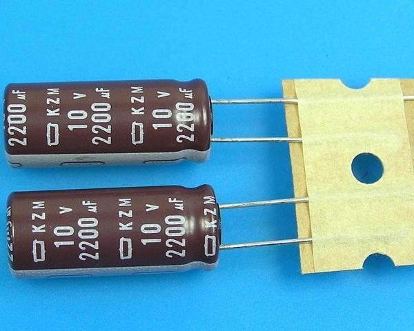 Nippon KZM 2200uF/10V Elektrolytický Kondenzátor - 105°C, Nízka ESR, Dlhá životnosť