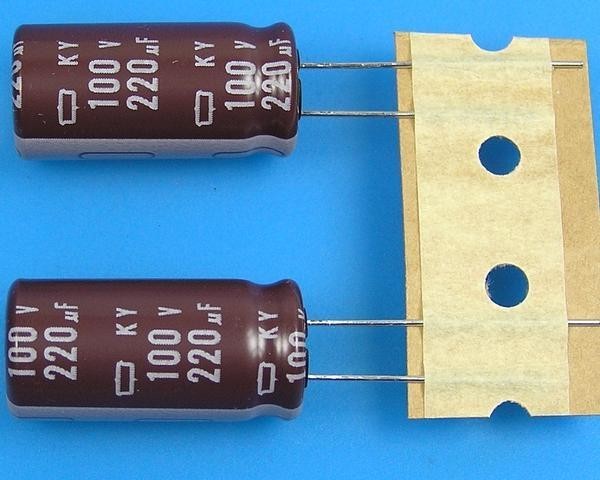 220uF/100V Nippon KY Elektrolytický Kondenzátor - Nízka Impedance, Dlhá životnosť