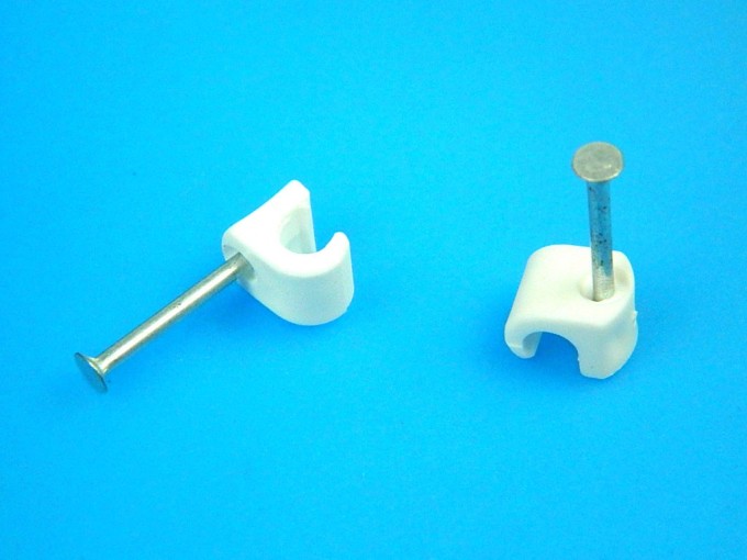 Spona zatloukacia na kábel 3-5 mm OKC 416W FUBA, 100 ks