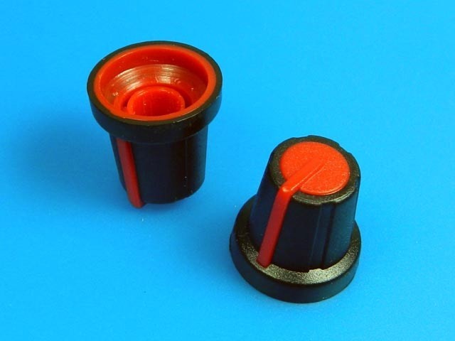 Miniatúrny gombík na potenciometer 6mm s ukazovateľom GMN-2RD