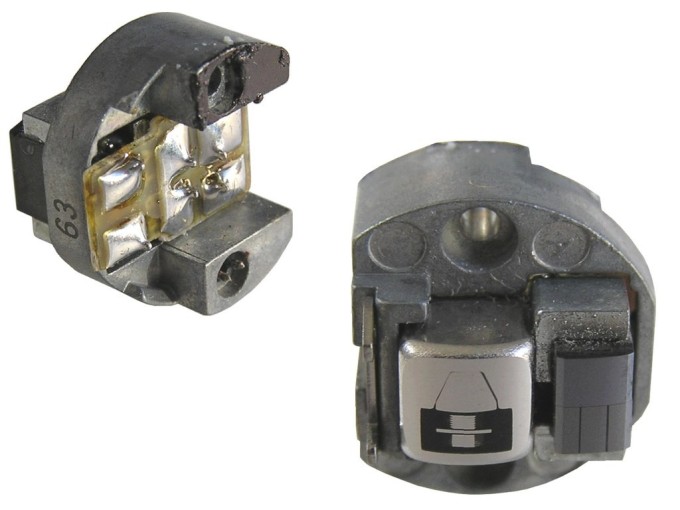 Hlava stereo reverzná 230 ohm Toshiba 22217450 s mazacou hlavou