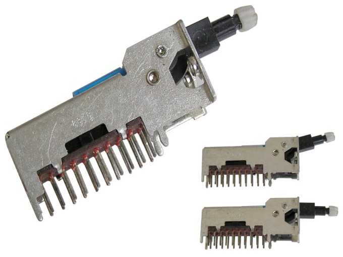 Dvojpoložkový prepínač radiomagnetofónu 6 sekcií 2x10 pin ALPS