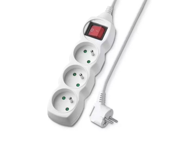 Predlžovací kábel 3 zásuvky 3m Geti GEC33S s vypínačom