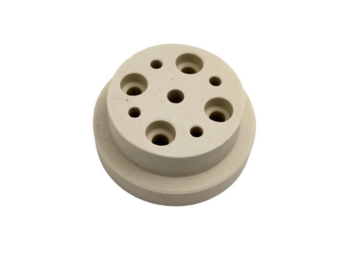 Keramická svorkovnica pre vykurovacie telesá ohrievačov vody, 4 vývody