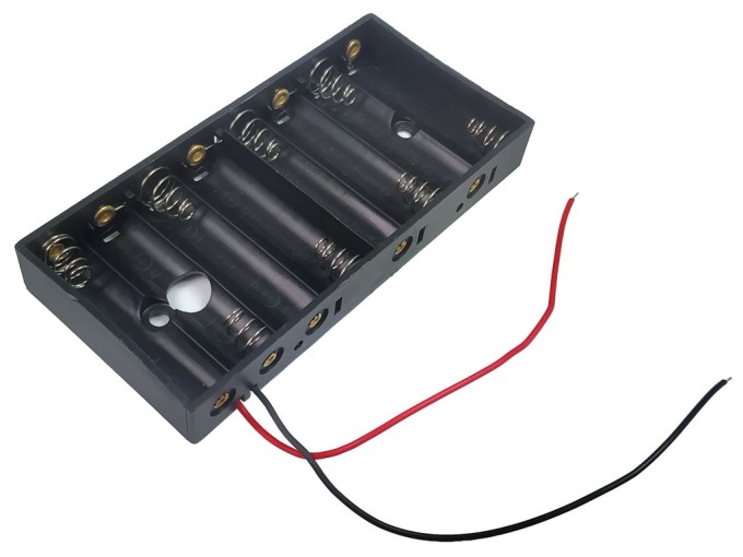 Puzdro na batérie 8x AAA s vývodom vodiča