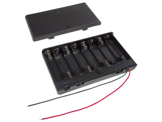 Puzdro na batérie 8x AA s vypínačom a vývodom vodiča