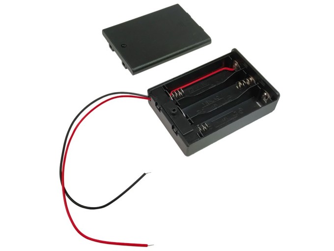 Puzdro na batérie 3x AA s vypínačom a vývodom vodiča