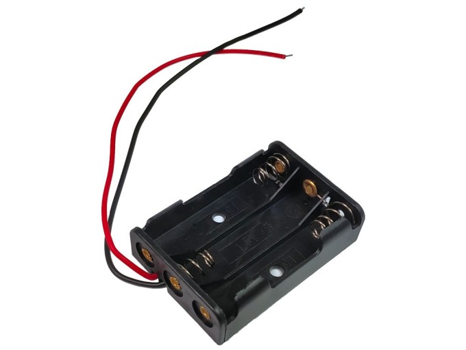 Puzdro na batérie 3x AAA s vývodom vodiča