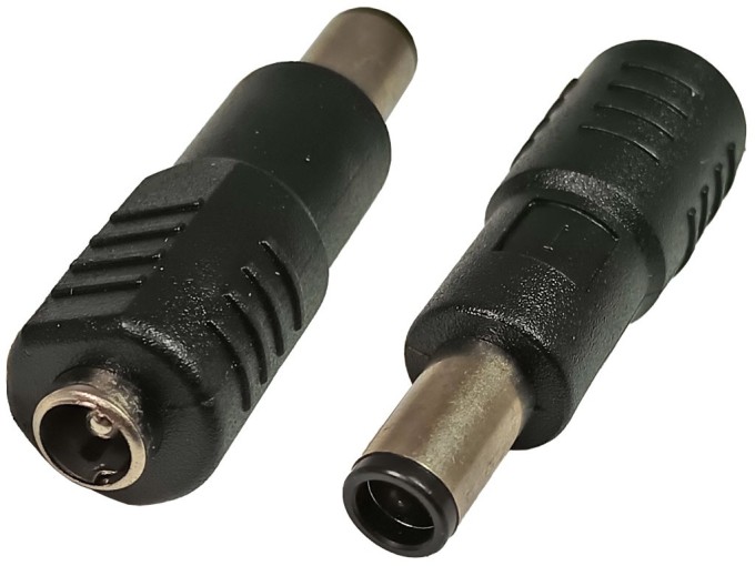 Napájací prechodka konektor 5.5 x 2.1 mm na 7.4 x 5.0 mm so stredovým pinom