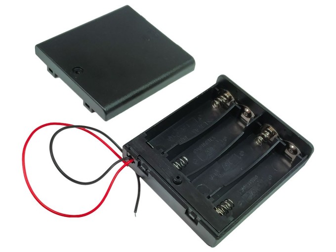Puzdro na batérie 4x AA s vypínačom a vývodom vodiča