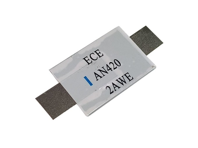 Bimetalová tepelná poistka 70°C, rozmery 2.4 x 5.4 x 15 mm, vývody 70 mm