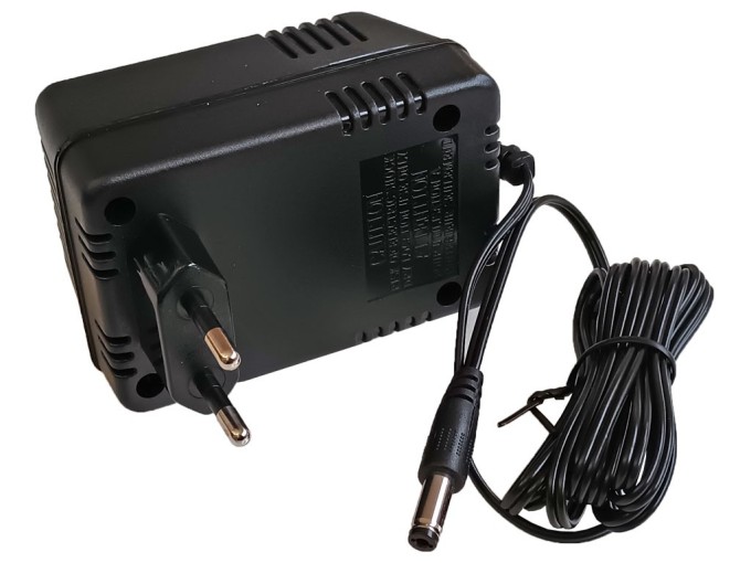 Univerzálny impulzný napájač 12V 1.67A s konektorom 5.5x2.1mm