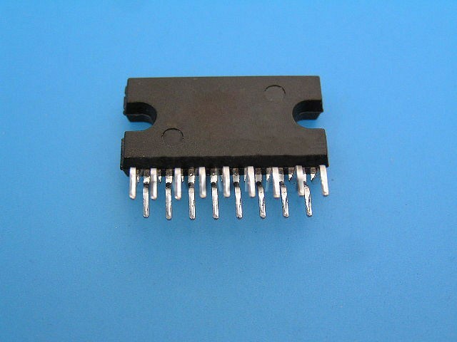 TDA8928J - Integrovaný obvod triedy D, 2x10W, ±30V, 2A