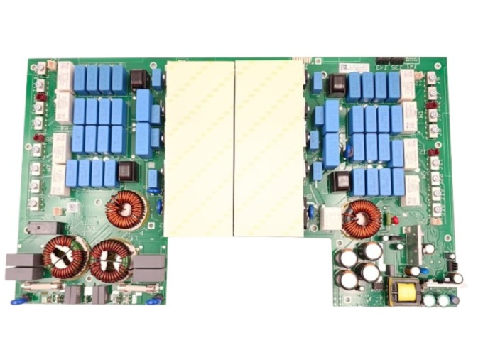 Napájací výkonový modul Whirlpool W11100374.A pre indukčnú varnú dosku SMO658CBTIXL
