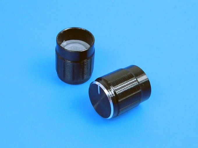 Hliníkový gombík na potenciometer 14mm s ukazovateľom polohy a oskou 6mm
