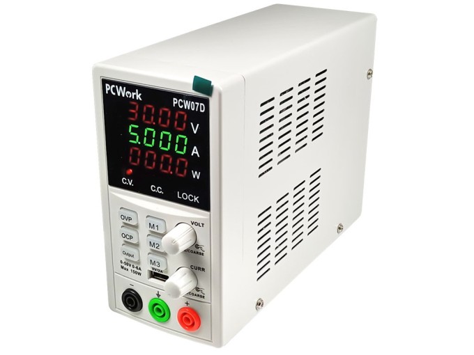 Laboratórny spínaný zdroj PCW07D 0–50 V / 0–6 A s USB 5 V / 2 A
