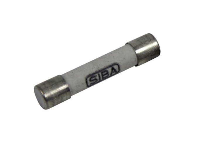 Keramická poistka 500V 6,3A F 6.3 x 32mm